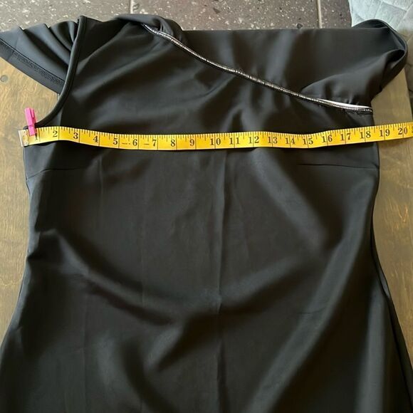 Elegant One Shoulder Layered Irregular Sleeve Black  Midi Dress - Picture 9 of 13